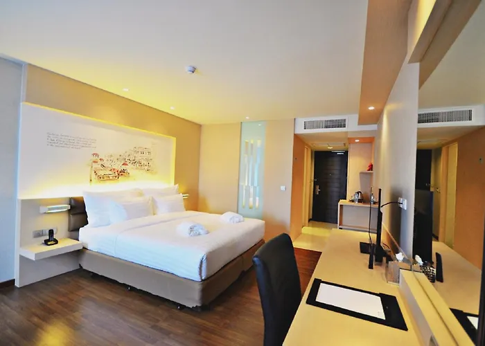 Parinda - Near Benjakitti Park & Queen Sirikit National Convention Center