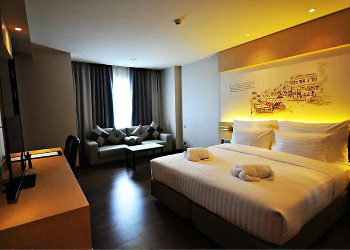 Parinda - Near Benjakitti Park & Queen Sirikit National Convention Center 4*