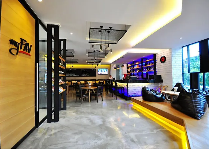 Parinda - Near Benjakitti Park & Queen Sirikit National Convention Center 4*
