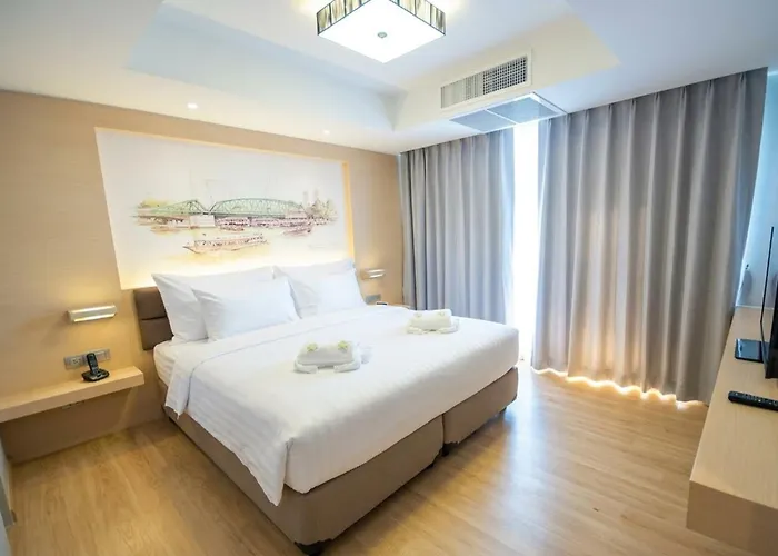Parinda - Near Benjakitti Park & Queen Sirikit National Convention Center 호텔 4*