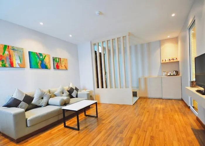 Parinda - Near Benjakitti Park & Queen Sirikit National Convention Center 4* 방콕