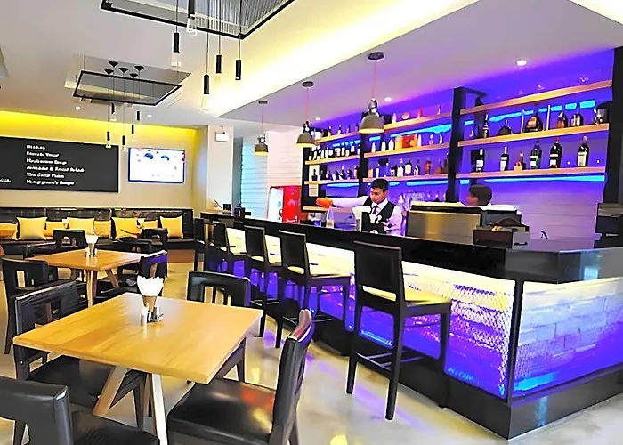 Hotel Parinda - Near Benjakitti Park & Queen Sirikit National Convention Center Bangkok