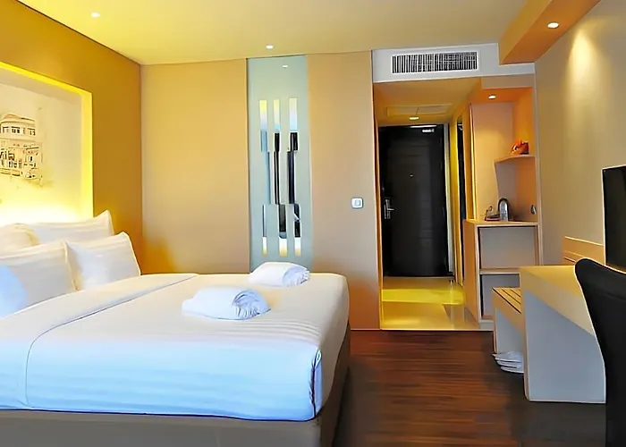Parinda - Near Benjakitti Park & Queen Sirikit National Convention Center 호텔 4*