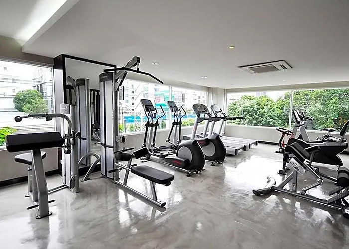 Parinda - Near Benjakitti Park & Queen Sirikit National Convention Center