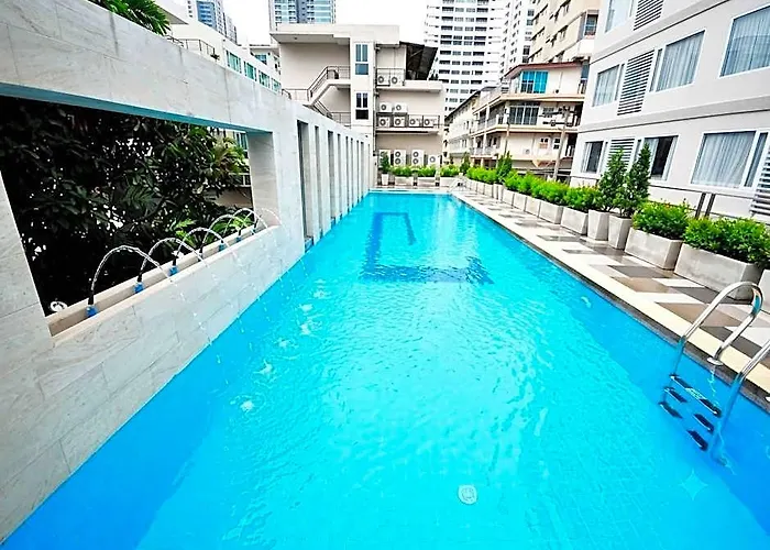 Parinda - Near Benjakitti Park & Queen Sirikit National Convention Center 호텔 4*