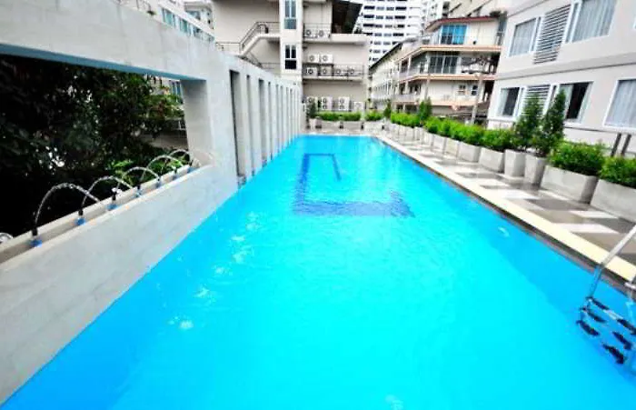 호텔 Parinda - Near Benjakitti Park & Queen Sirikit National Convention Center 4*