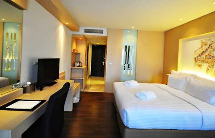 Parinda - Near Benjakitti Park & Queen Sirikit National Convention Center