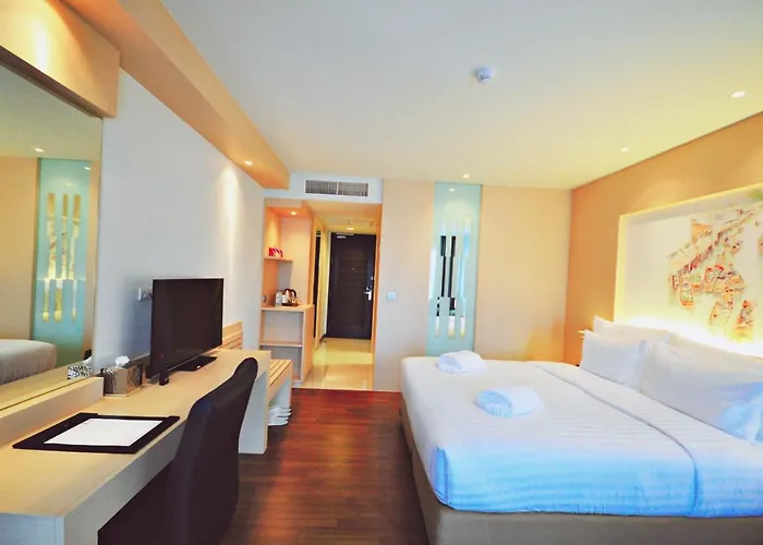 Parinda - Near Benjakitti Park & Queen Sirikit National Convention Center 호텔